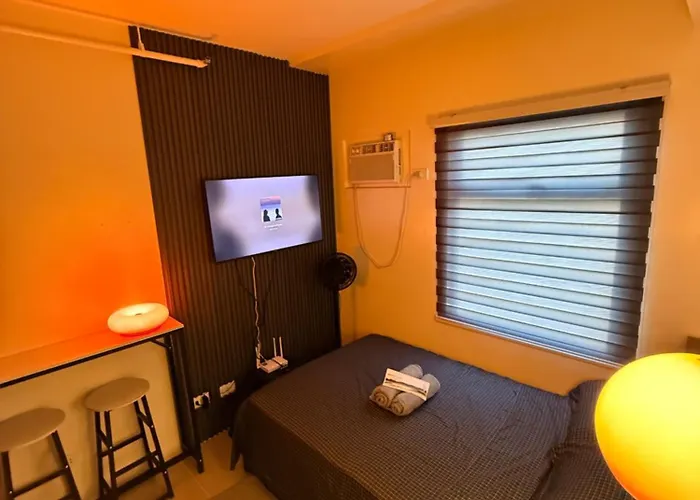Aparthotel Shades Of Gray Urban Deca Towers Cubao